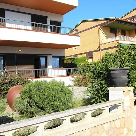 Lägenhet Puig D'esquer - En Planta Baja Y Tres En - Es-228-49 Llança